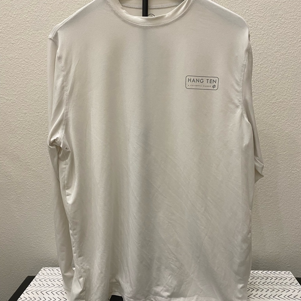 Men’s Hang Ten Size Medium White Long Sleeve Beach shirt.